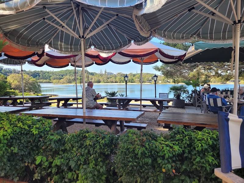 Shaws Bay Hotel